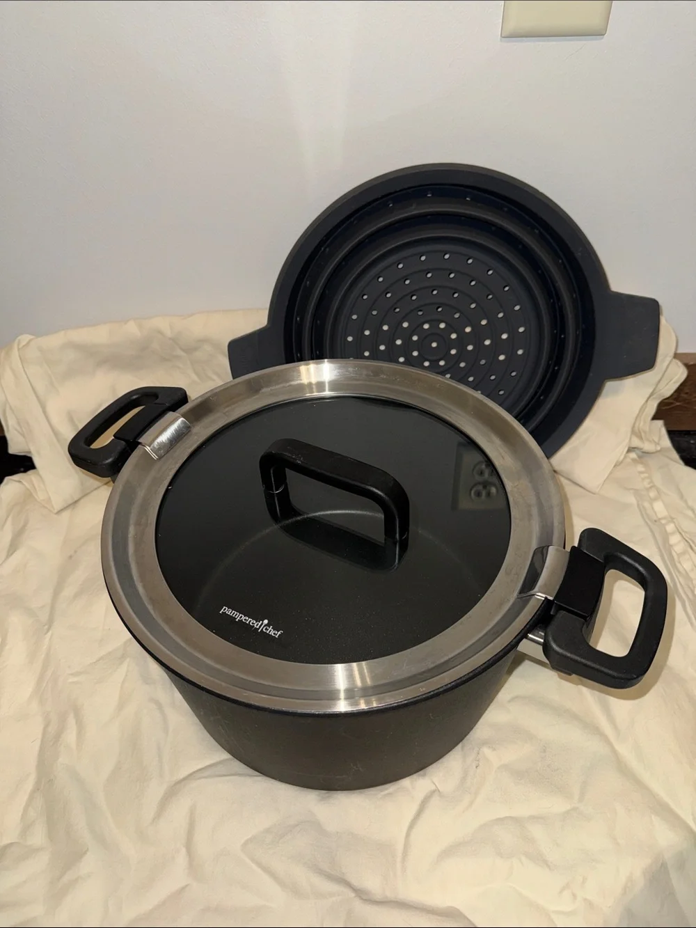 Pampered Chef Black Dutch Oven with Glass Lid and Steamer Insert